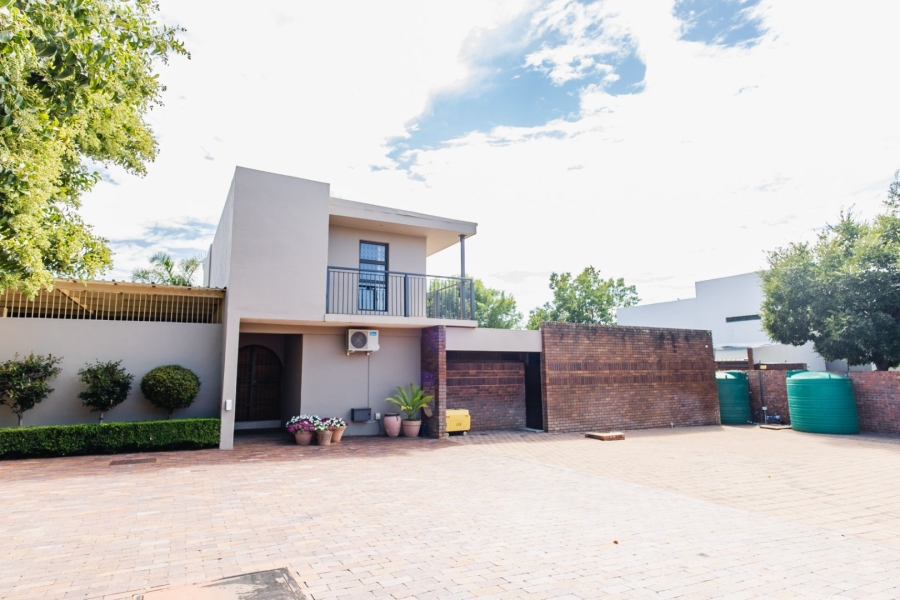 5 Bedroom Property for Sale in Heuwelsig Free State